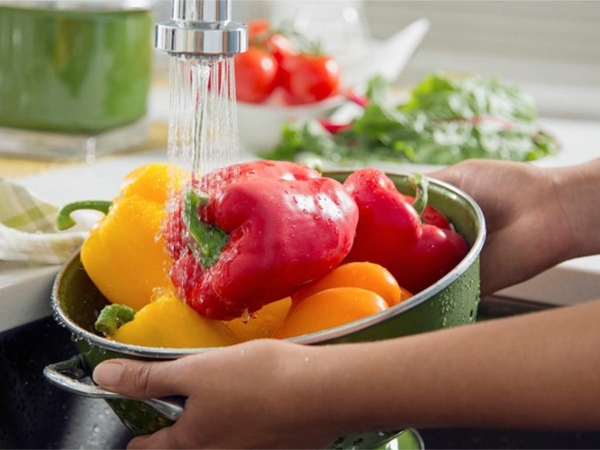 Как ПРАВИЛЬНО мыть фрукты и овощи